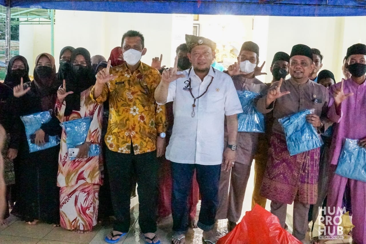 Gubernur Kepulauan Riau mendampingi Ketua DPD RI